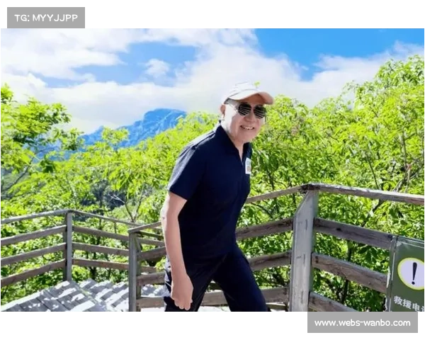 张朝阳云蒙山徒步挑战极限 分享生死边缘经历成大会亮点 张朝阳云蒙山徒步挑战极限 分享生死边缘经历成大会亮点